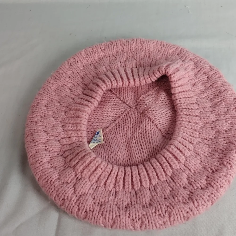 Vtg Knitted Beanie Beret By Hansen Made In USA Pink Open Knit 1980/90s